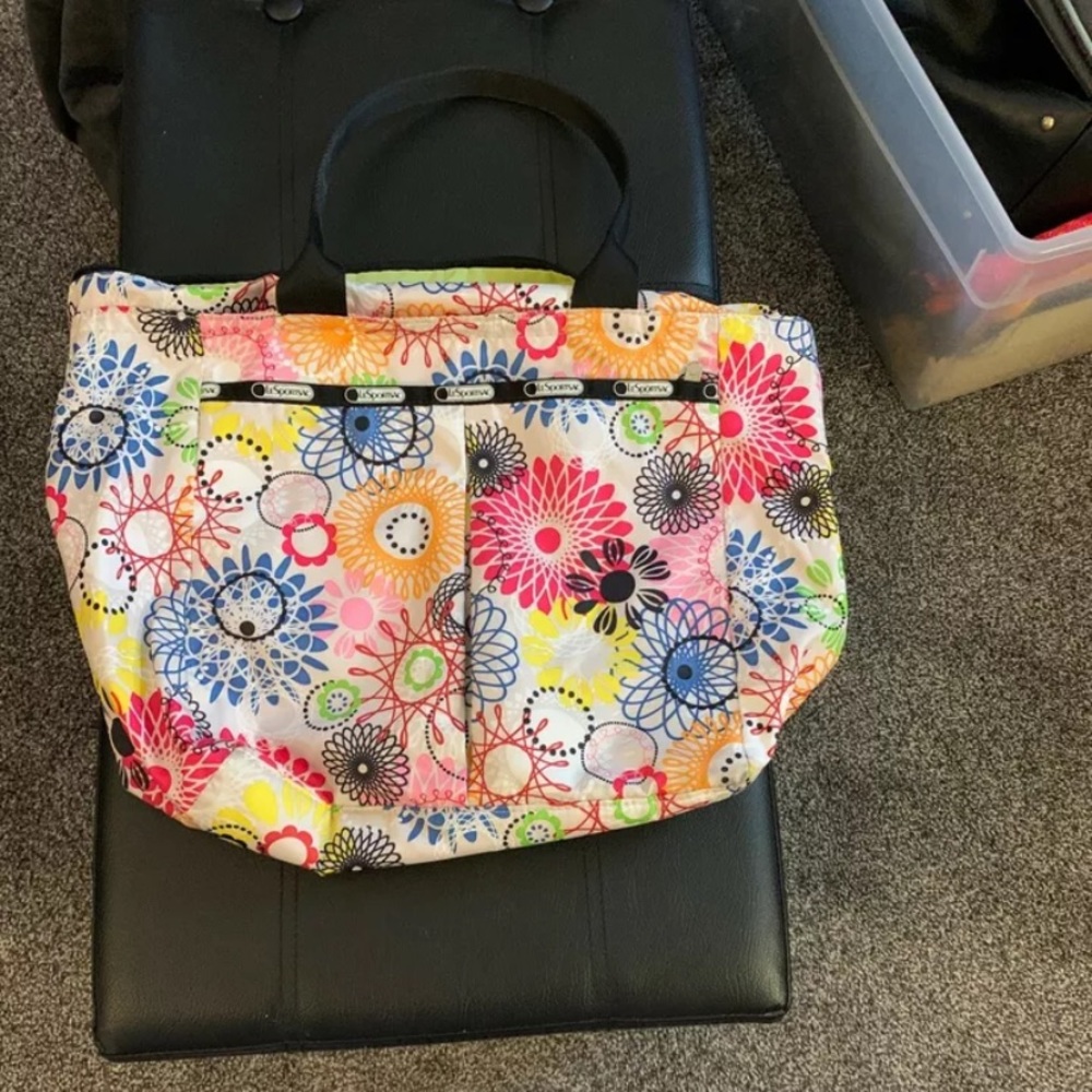 Lesportsac every girl tote